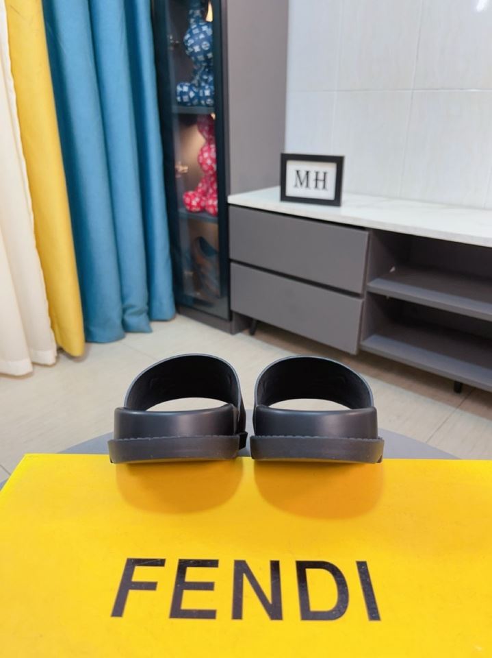 Fendi Slippers